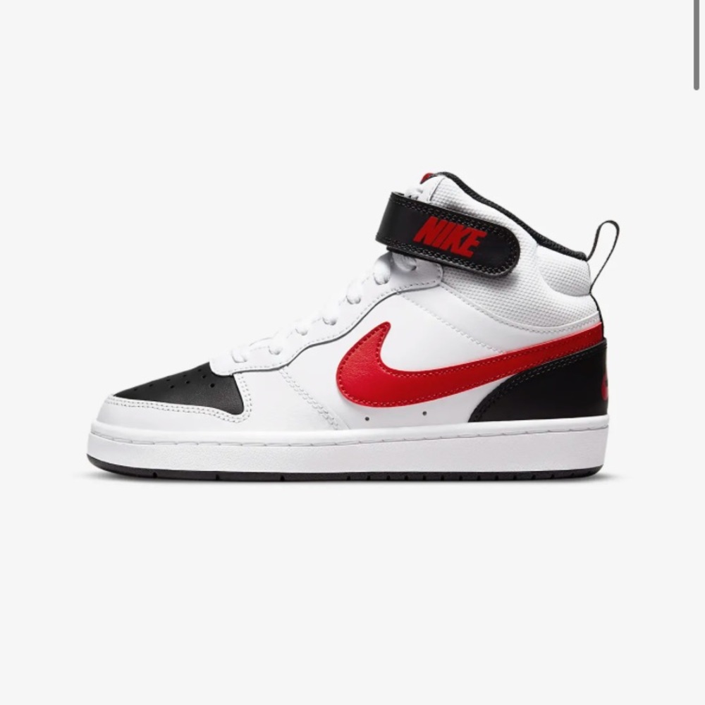Boys Nike Court Borough Mid 2 high tops. Big Boy size 4